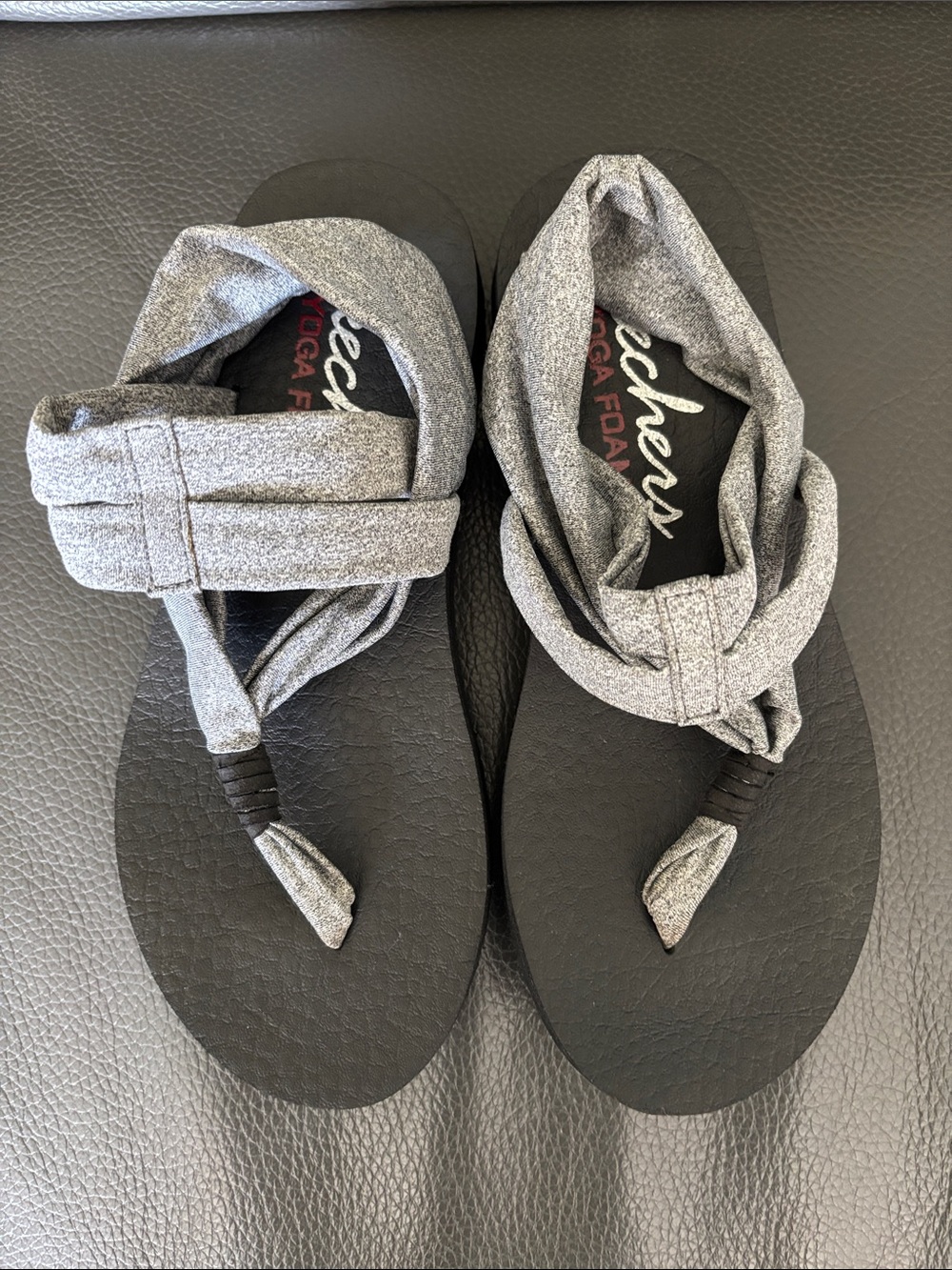 Skechers Meditation - Studio Kicks Foam Sandals Grey Sz 6